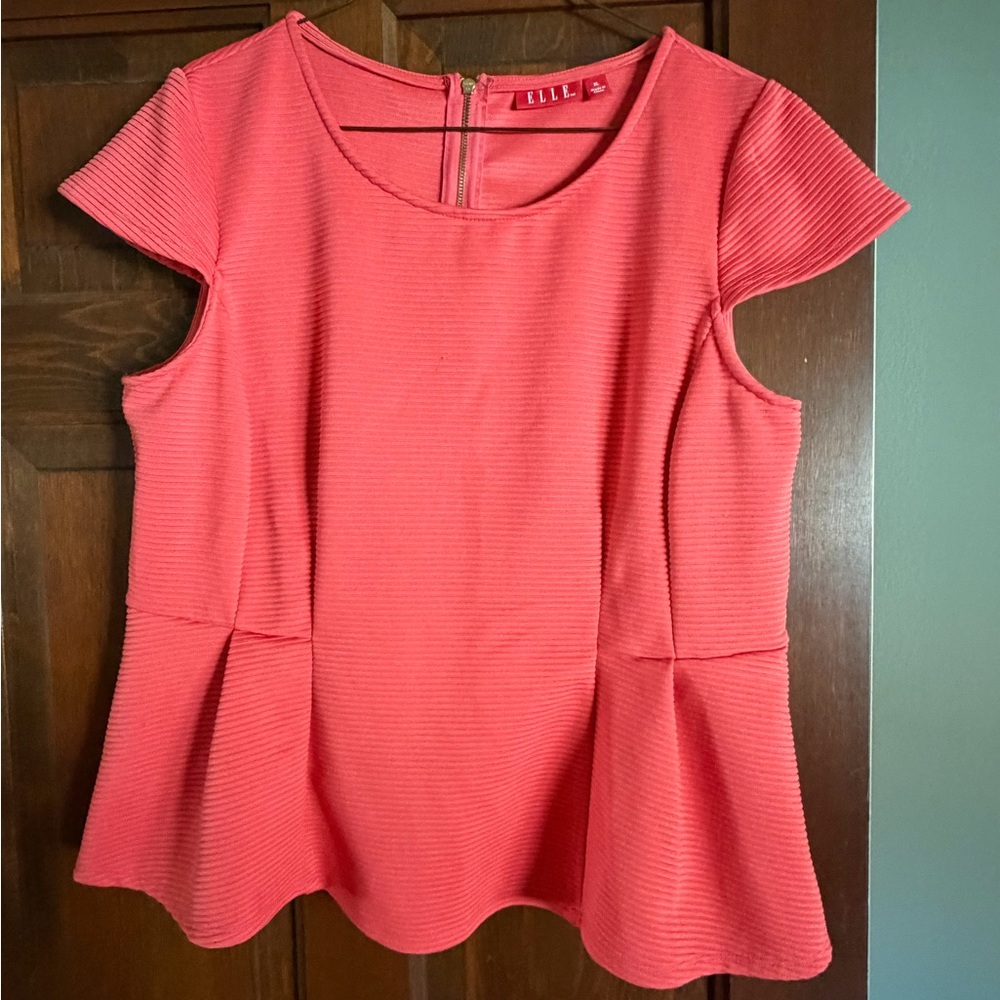 Elle women’s top